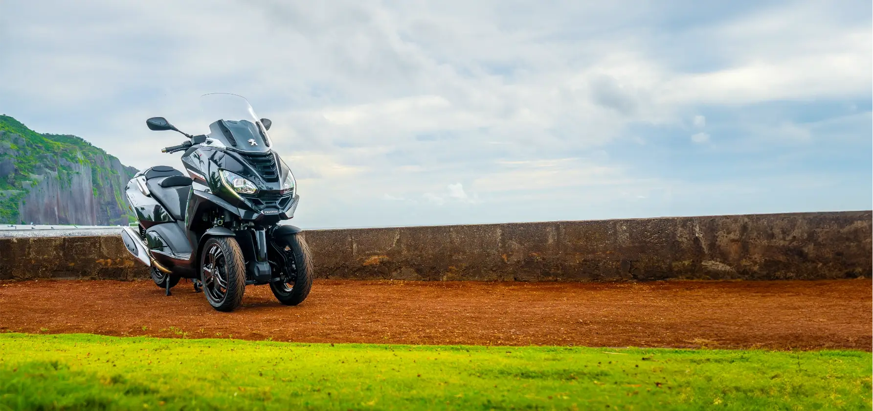Louez un scooter 3 roues Peaugeot à La Réunion