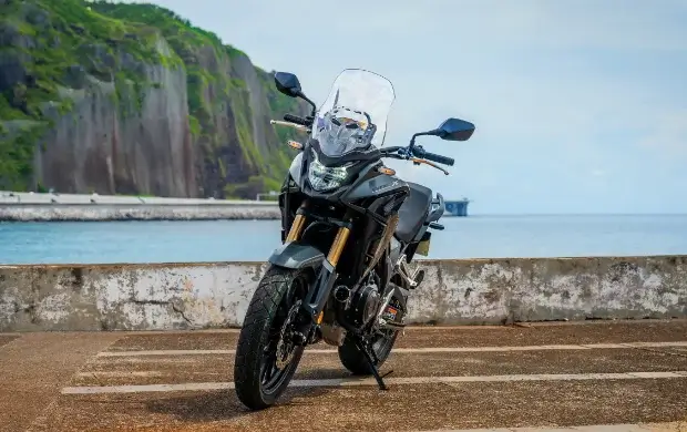 Louez la moto Honda CB500X à La Réunion