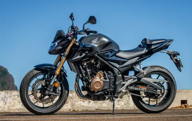 Louez la moto Honda CB500F à La Réunion