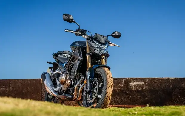 Louez la moto Honda CB500F à La Réunion