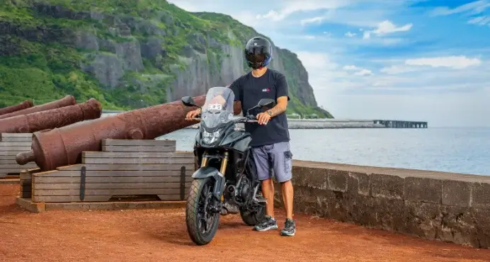 Moto Honda CB500X au Barachois