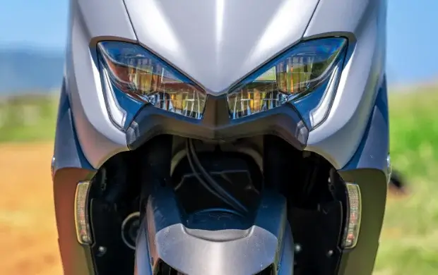 Louez le scooter Yamaha TMAX à La Réunion