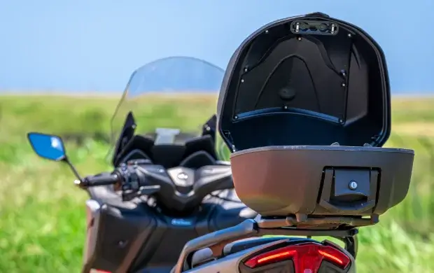 Louez le scooter Yamaha TMAX à La Réunion